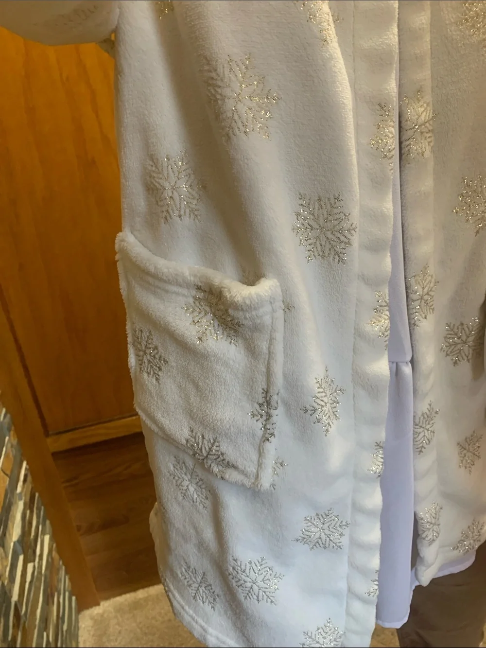 dip Plush Hooded Robe in Off-White girls large/ woman’s xs
